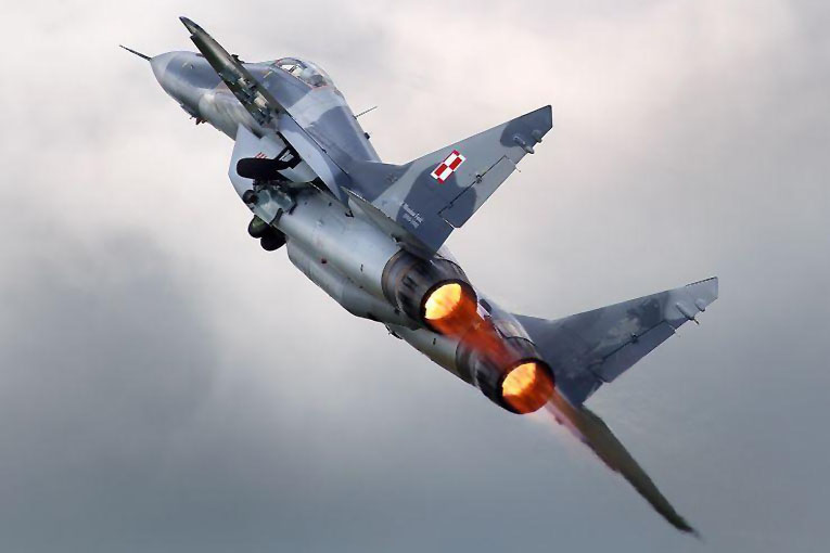 Rus MİG-29 Norveç devriye uçağına önleme yaptı