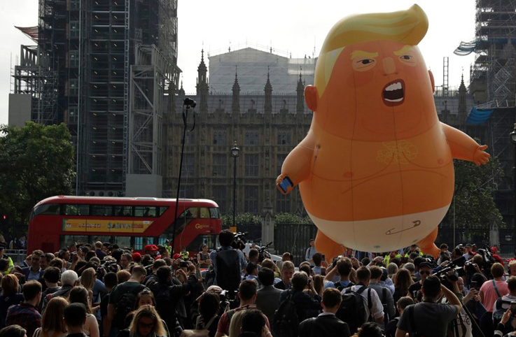 İngiliz aktivistler Trump’u bekliyor