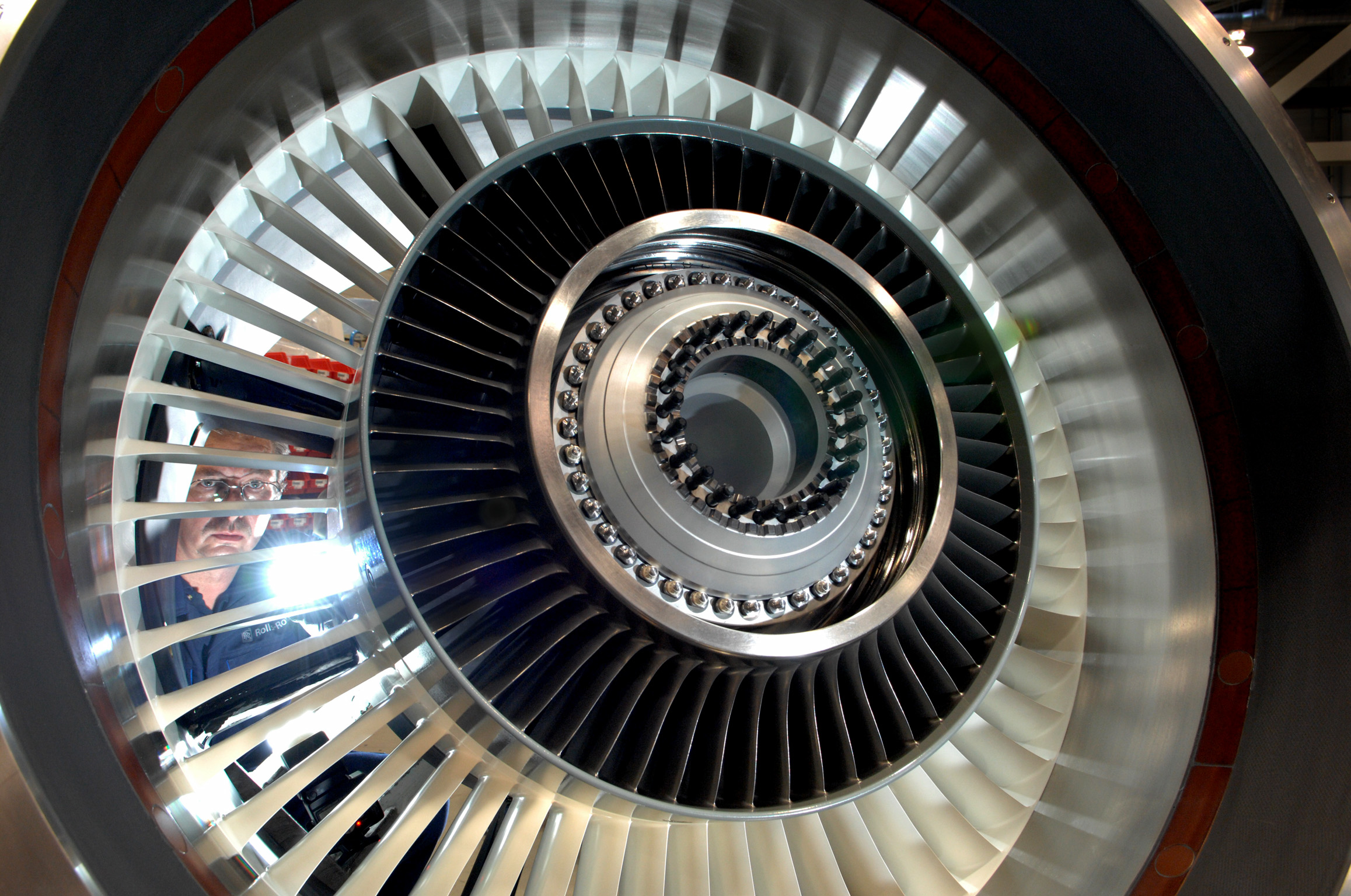 Rolls-Royce iş havacılığı altyapısını güçlendirdi