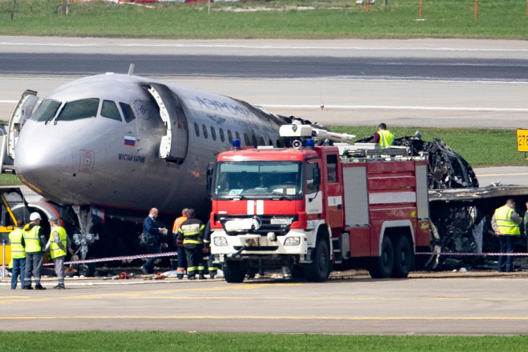 Aeroflot kazasına neden olan üç olasılık araştırılıyor