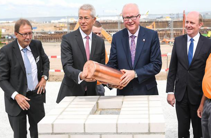 Frankfurt Havalimanı’nın 3. terminal temeli atıldı