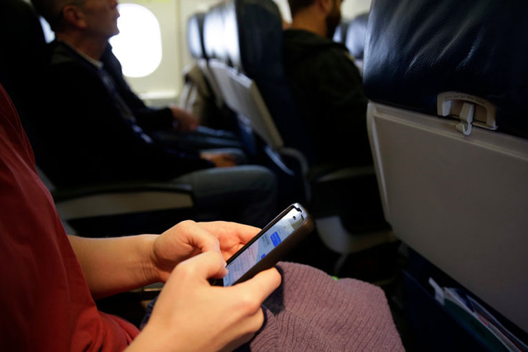 Uçakta telefon ve bilgisayarınızdaki verilere dikkat