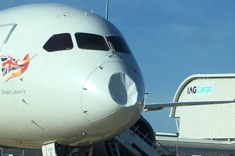 Virgin Atlantic’in uçağına kalkışta kuşa çarptı
