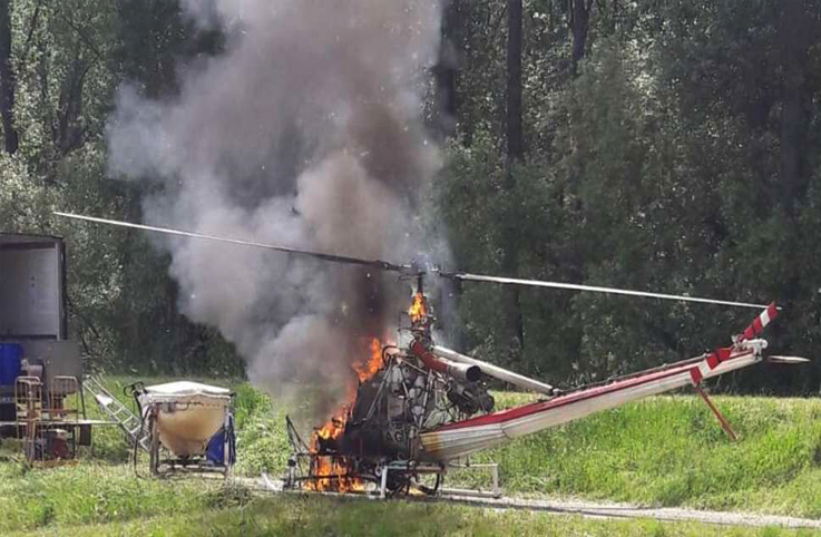 İlaçlama helikopteri indikten sonra alev aldı