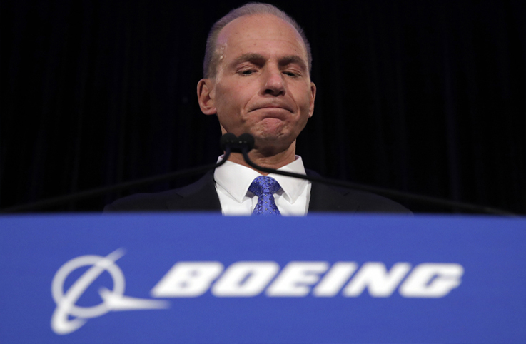 Boeing Dennis Muilenburg’a tazminat ödemediğini açıkladı