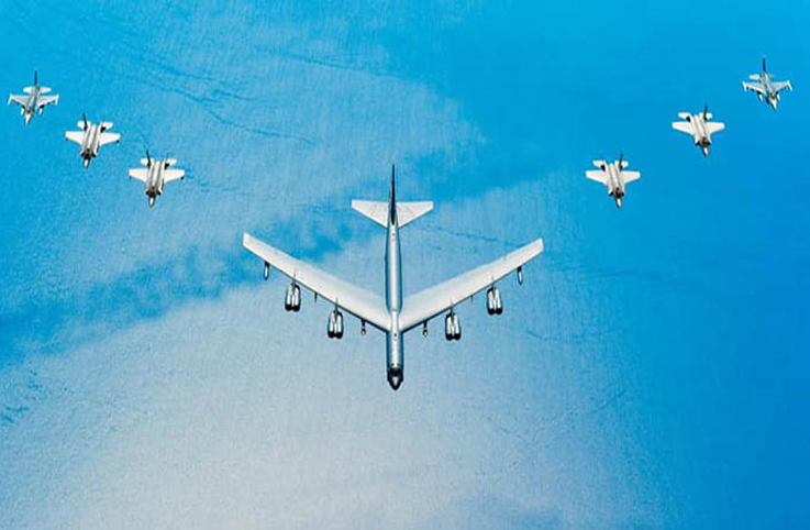 ABD’nin B-52’sine F-35’ler eşlik etti