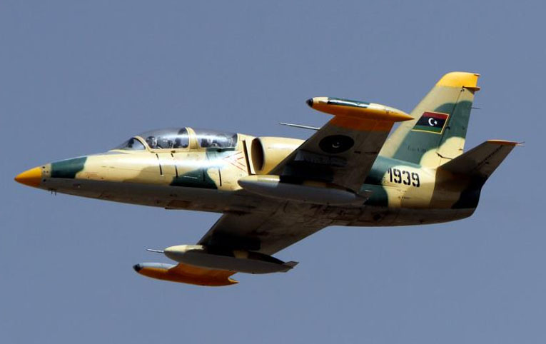 Libya’da Aero L-39 Albatros savaş uçağı düştü; pilot hayatını kaybetti