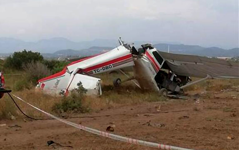Eğitim uçağı düştü pilot ve öğrencisi hayatını kaybetti 