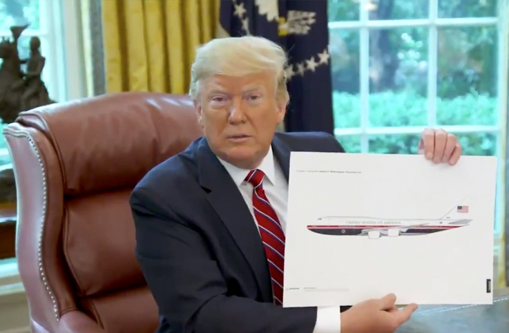 Trump yeni Air Force One’ın fotoğraflarını paylaştı