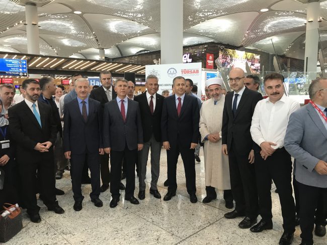 İstanbul Havalimanı’ndan ilk hacı adayları yola çıktı