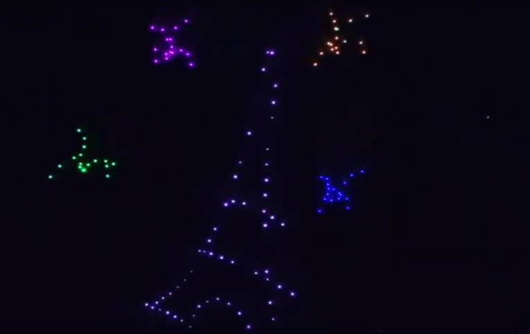 Bastille Günü kutlamalarında muhteşem drone gösterisi