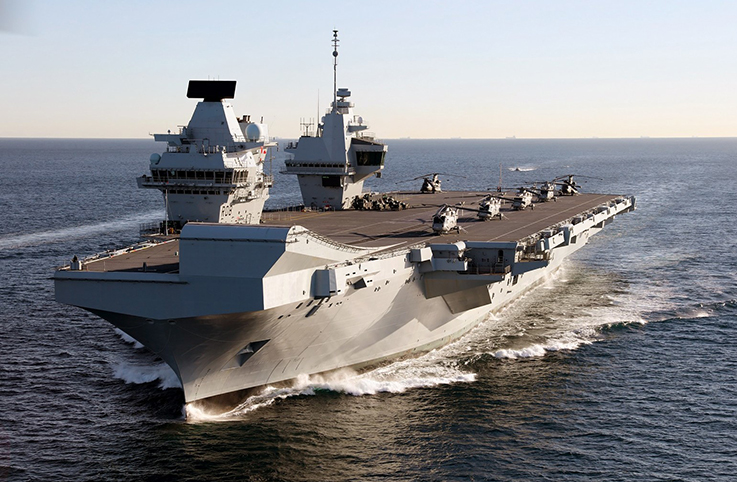 İngiliz uçak gemisi HMS Queen Elizabeth’te sıkıntı