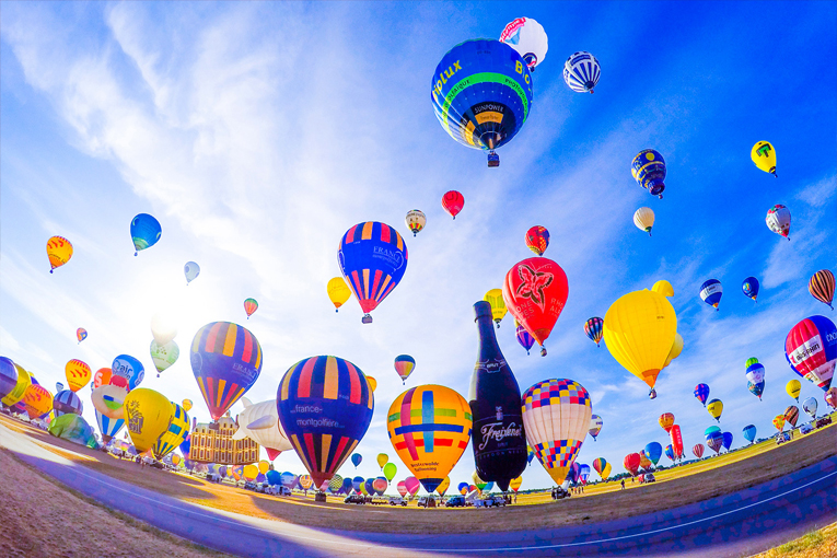 Fransa’da Balon Festivali başladı