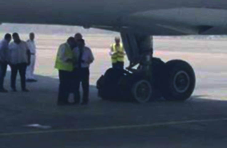 Yemenia Airways, Kahire inişinde lastik patlattı