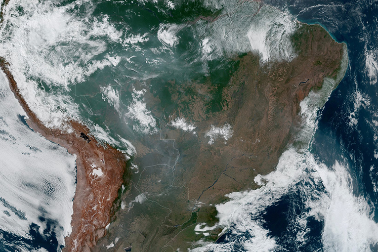 NASA, Amazon Orman yangınlarını yayınladı