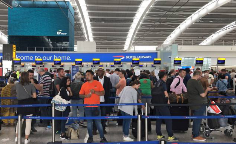 Heathrow Havalimanı’nda grev birçok uçuşu iptal edecek