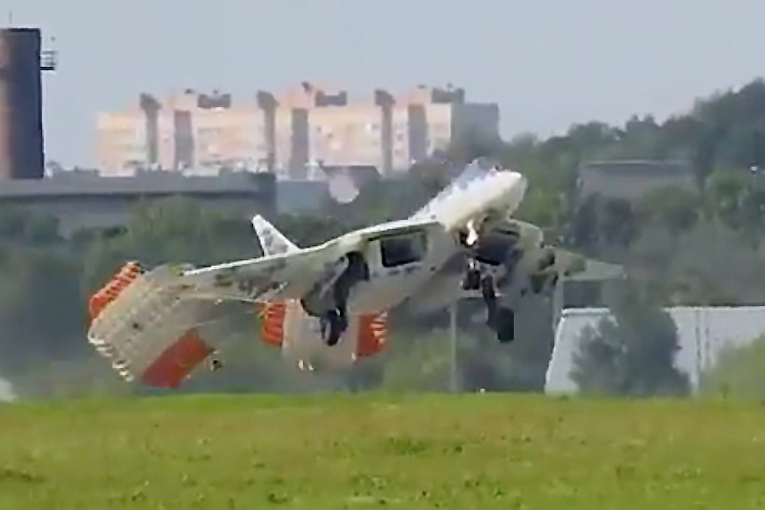 Su-57’nin inişi tartışmalara yol açtı