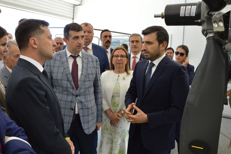 Ukrayna Cumhurbaşkanı Baykar’ı ziyaret etti