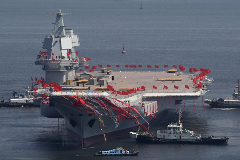 Çin ilk uçak gemisini yıl sonu hizmete sokuyor