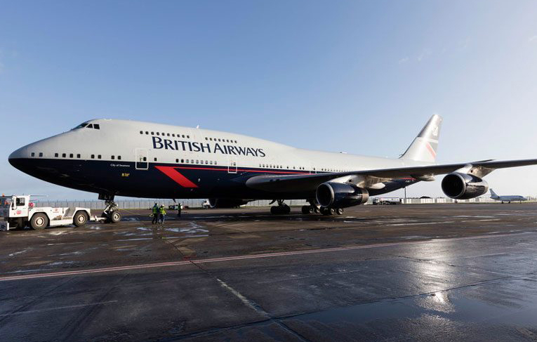 British Airways’in Los Angeles uçağı acil indi