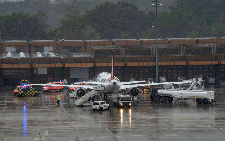 Eurowings uçağı türbülansa girdi; 8 kişi yaralandı