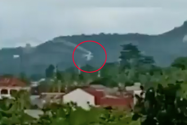 Filipinlerde küçük uçak düştü; 7 kişi hayatını kaybetti