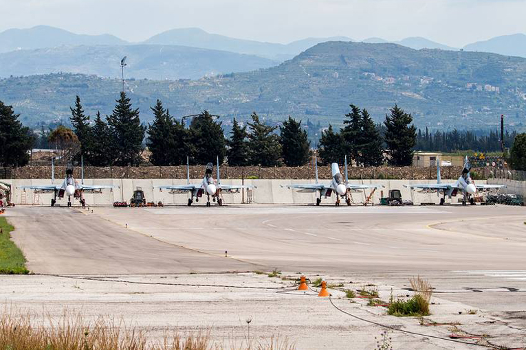 Rusya Hmeymin yakınlarında iki İHA’yı imha etti