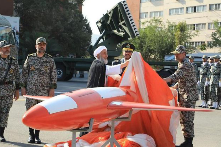 İran, “Kian”ı tanıttı