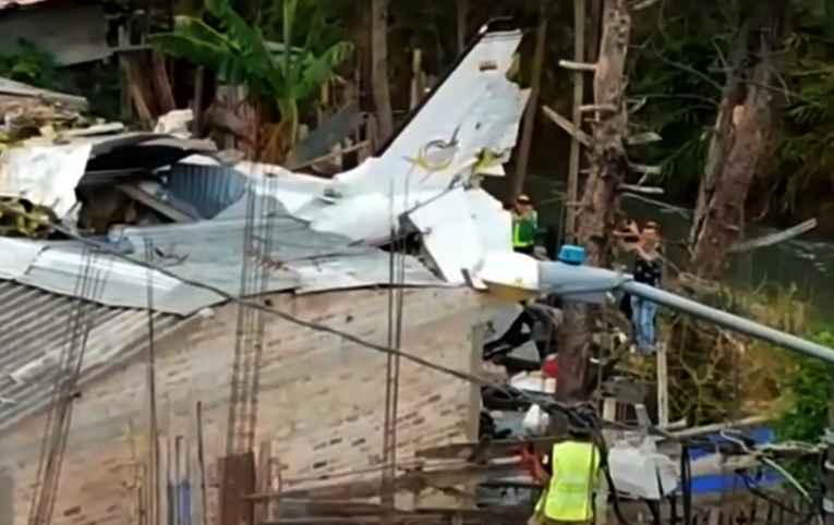 Kolombiya’da uçak düştü, 7 kişi hayatını kaybetti