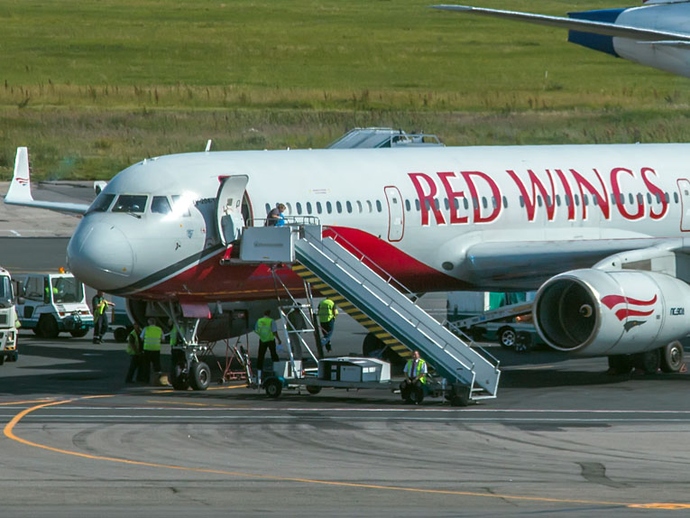 Red Wings Havayolları’nın Antalya uçağı Krasnodar’a indi