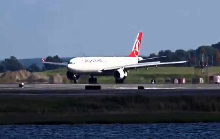 THY Newyork-İstanbul uçağı Boston’a indi