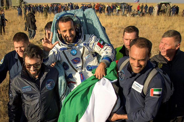 BAE’nin  müslüman astronotu Mansuri Dünya’ya döndü