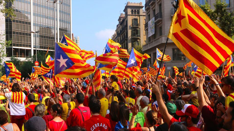 Dışişleri Bakanlığı Katalonya’ya gidecekleri uyardı