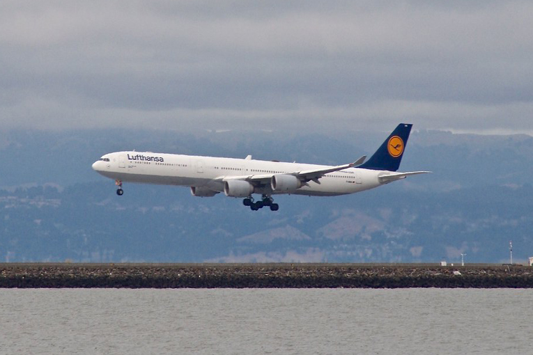 Lufthansa’nın San Francisco-Münih uçağı geri döndü
