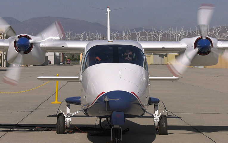 NASA ilk elektrikli aracını yerde test etti