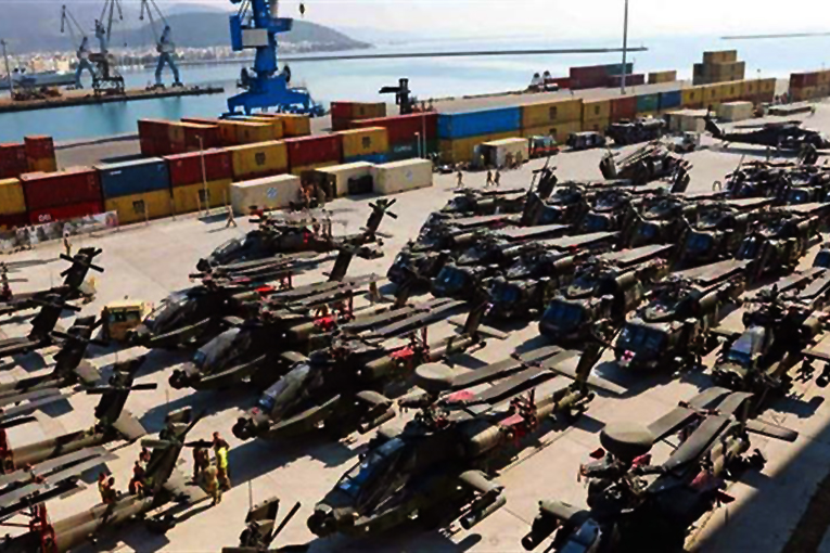 ABD, Yunanistan’a çok sayıda helikopter gönderdi