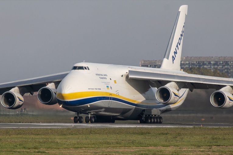 Antonov uçakları rotayı ABD’ye çevirdiler