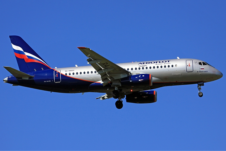 Aeroflot uçağının inişte flapı arızalandı