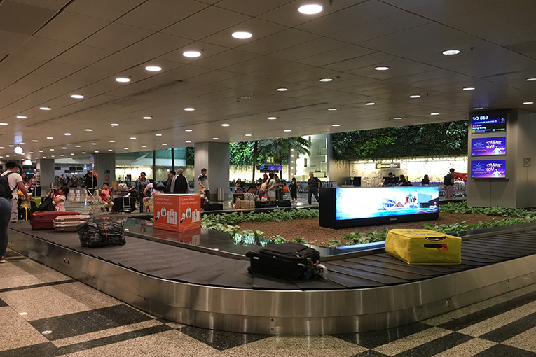 Singapur Changi Havalimanı’nda valiz kirizi