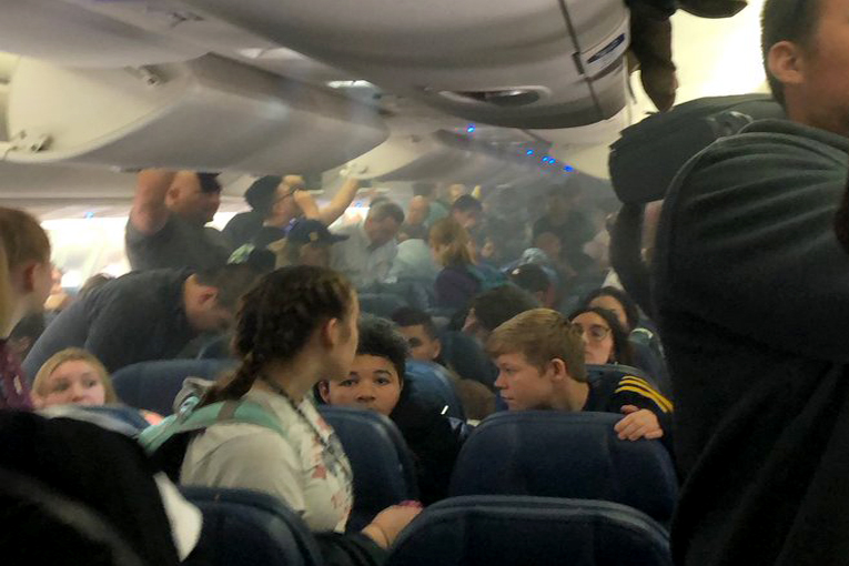 Delta uçağını kalkış öncesi duman bastı