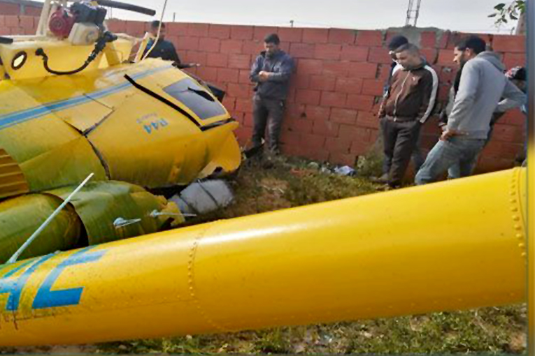 Tunus’ta R44 tipi ilaçlama helikopteri düştü