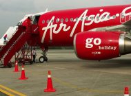 AirAsia uçağında telefon pili alev aldı