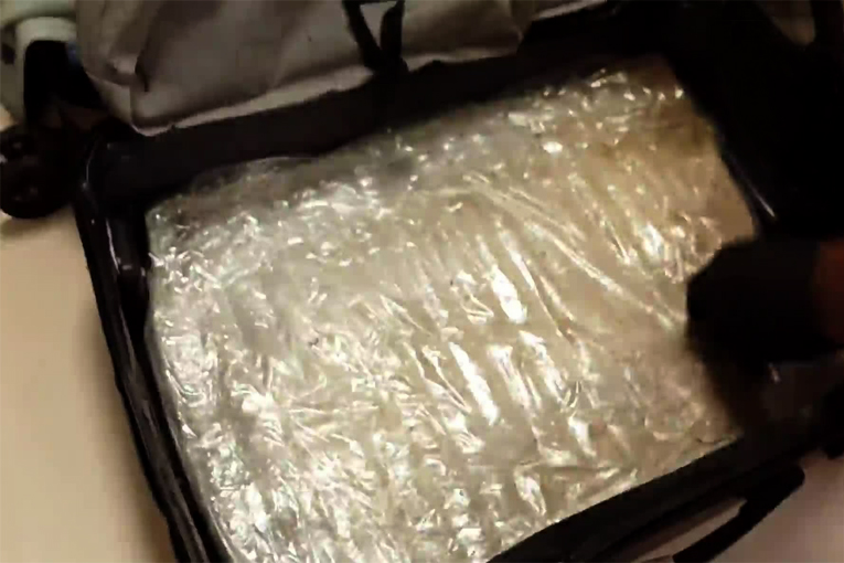 Antalya Havalimanı’nda 3 kilo 92 gram eroin ele geçirildi