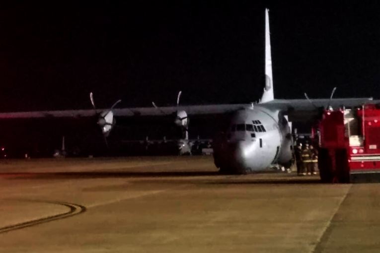 Peru Hava Kuvvetleri’nin C-130’nun inişte ön dikmesi çöktü