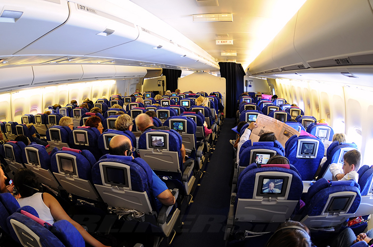 ABD’de yolcunun başka koltuk isteği uçağı indirdi