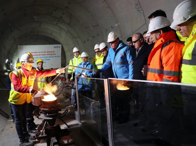 Cumhurbaşkanı Erdoğan Gayrettepe-Havalimanı metrosunun ilk ray kaynak törenine katıldı