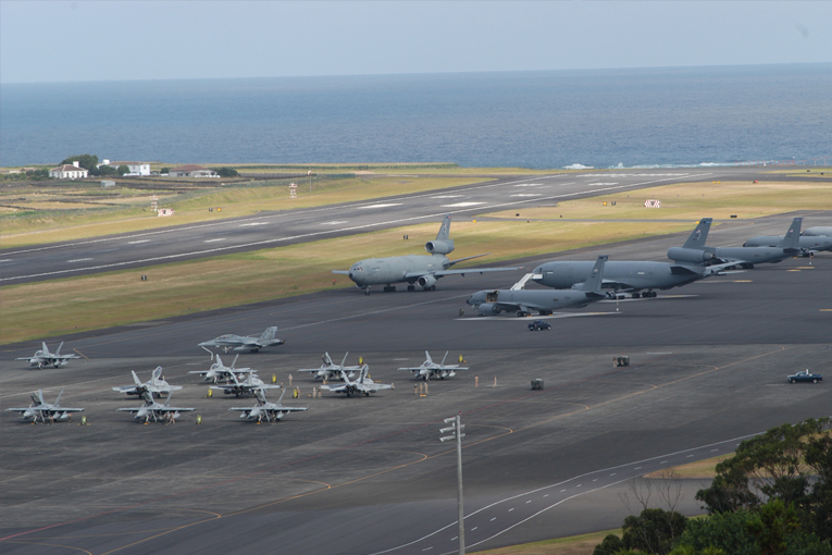 RAF’ın 5 adet F-35’i Lajes Hava Üssü’ne mecburi indi