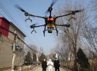 Çin Taizhou’da halka drone ile virüs uyarısı yapılıyor