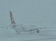Van uçuşları kar nedeniyle iptal edildi
