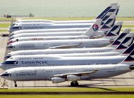 Cathay Pacific, ABD’deki üç kabin mürettebat üssünü kapatıyor